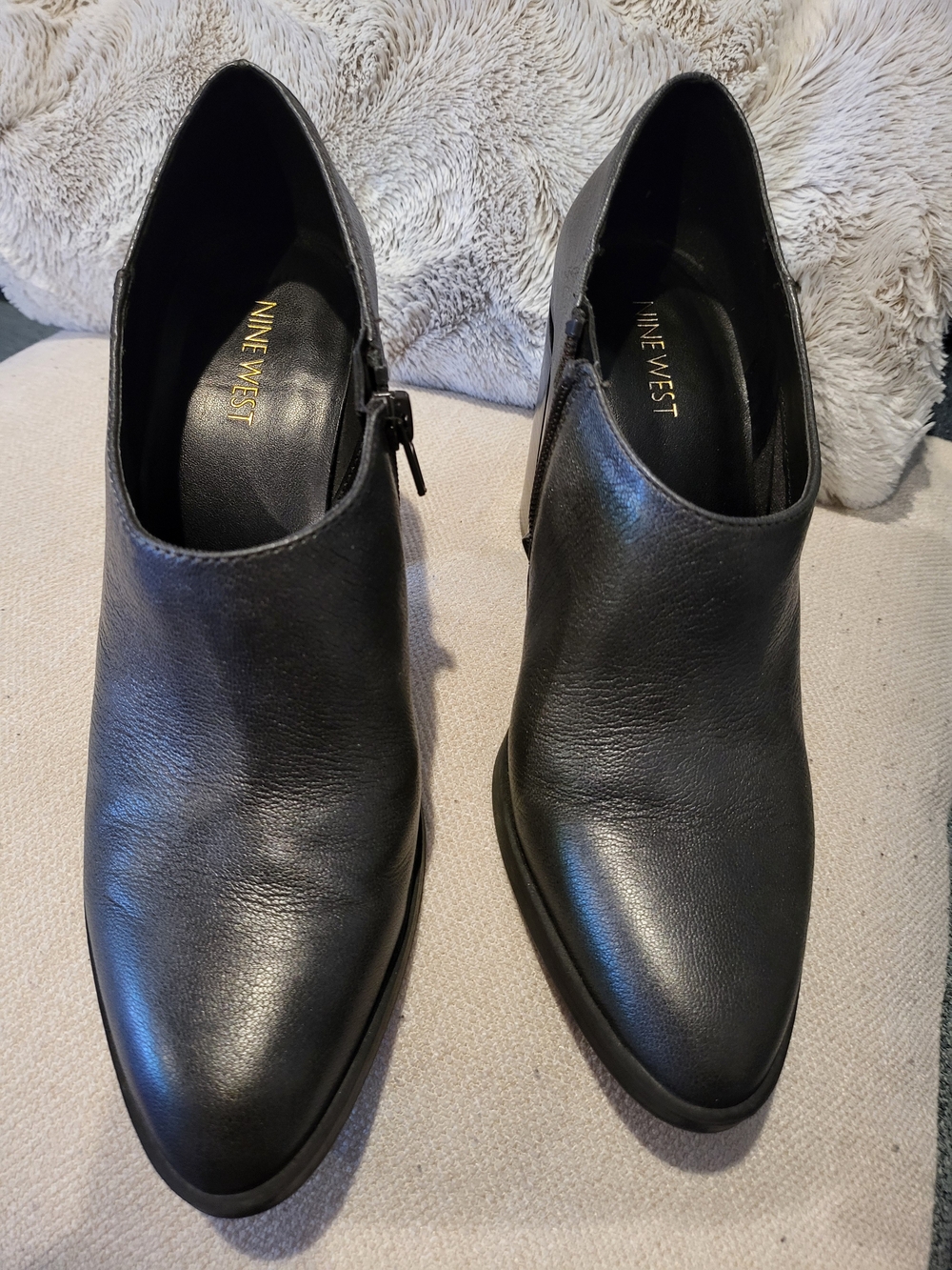 Nine West Gray/silver Leather Upper Pointed Ankle Booties